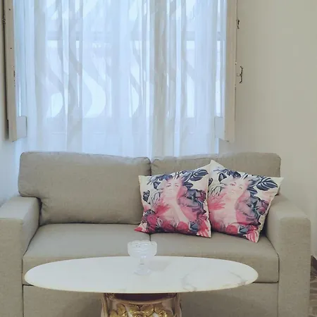 Suite Capurso Bari - Jacuzzi Privata &Giardino 3* 卡普尔索