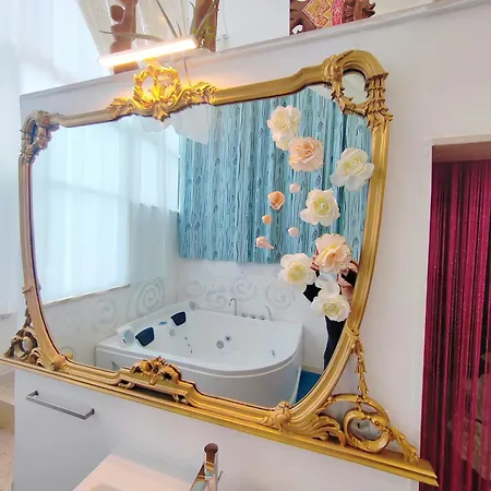 Suite Capurso Bari - Jacuzzi Privata &Giardino 3* 卡普尔索