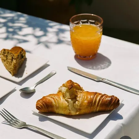 Suite Capurso Bari - Jacuzzi Privata &Giardino 3*