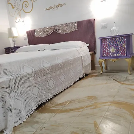 לינה וארוחת בוקר Suite Capurso Bari Jacuzzi E Parking 4*